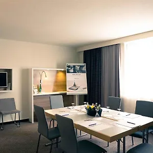 4* فندق ميركور مطار ميسي